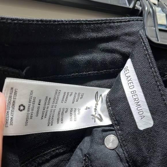 NWT Bermuda shorts - Picture 2 of 4